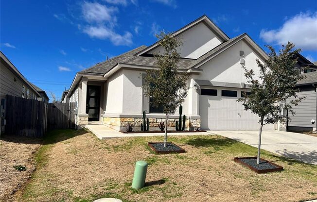 Del Valle Sundance Crossing / 4 bedrooms, 2 baths, 1 story home / Like New built 2021 / Refrigerator, Washer & Dryer