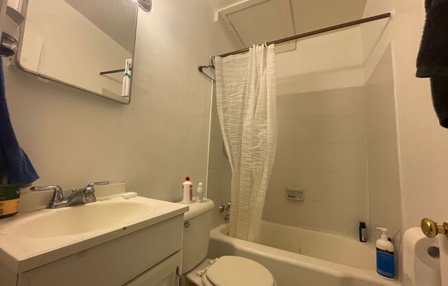 1 bed, 1 bath, $995, Unit 307
