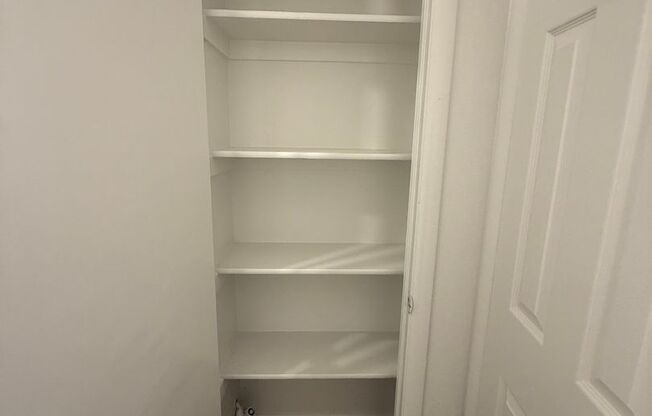 1 bed, 1 bath, 627 sqft, $750, Unit 208