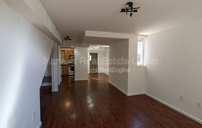 426 27th St Apt 201B