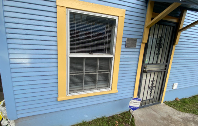 217 W JASPER ST