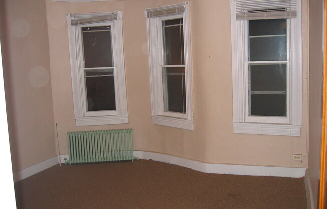 Three-Bedroom Townhome in Remington/Wyman Park - Covered Porch!