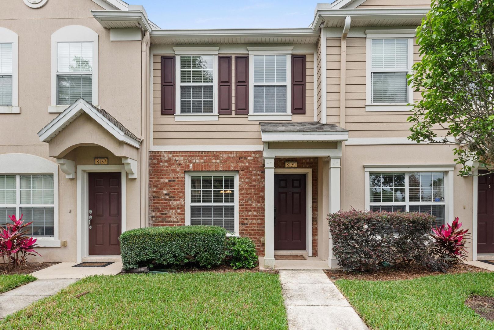 2 Bed/2.5 Bath Summerfield Townhome! Great Location and Amenities at an affordable price!