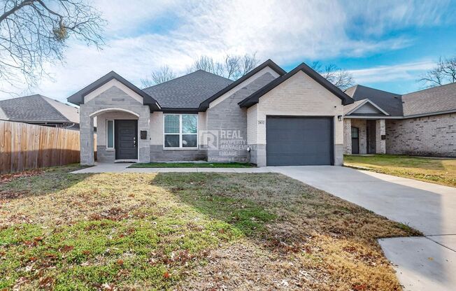 Gorgeous 3 Bedroom Home Available for Rent in the Heart of Dallas, TX
