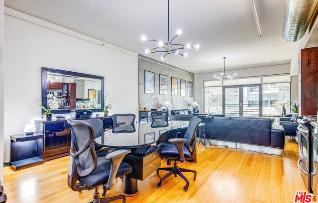 1 bed, 1 bath, 1,100 sqft, $3,200, Unit 706