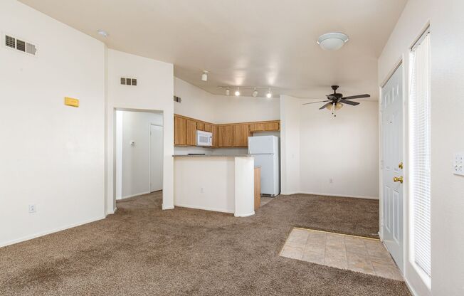 2 beds, 2 baths, $1,250, Unit Bldg KK