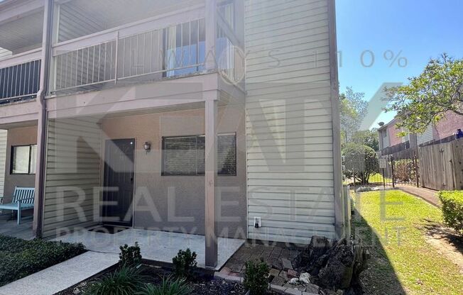 2 Bedroom, 2.5 Bathroom Townhouse on W Bayou Pkwy!