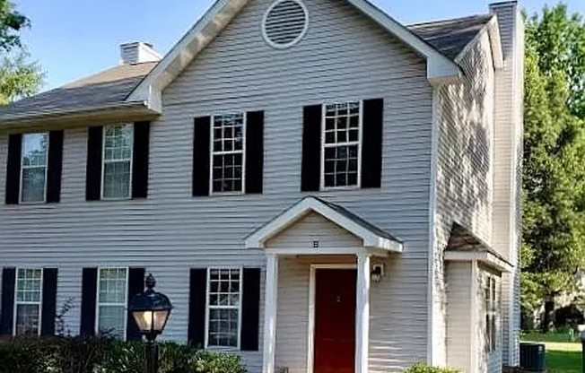 815 A-B Selwyn Place Duplex
