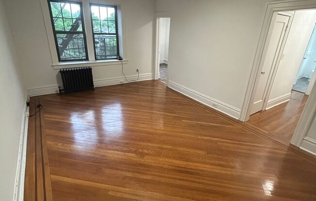 1 bed, 1 bath, 700 sqft, $2,000, Unit D03
