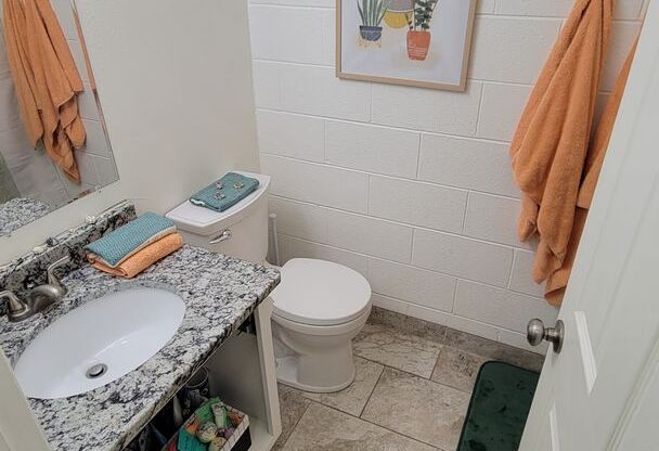 Studio, 1 bath, $1,065, Unit 307