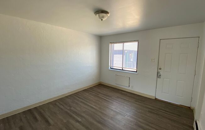 Studio in the Heart of Aurora!