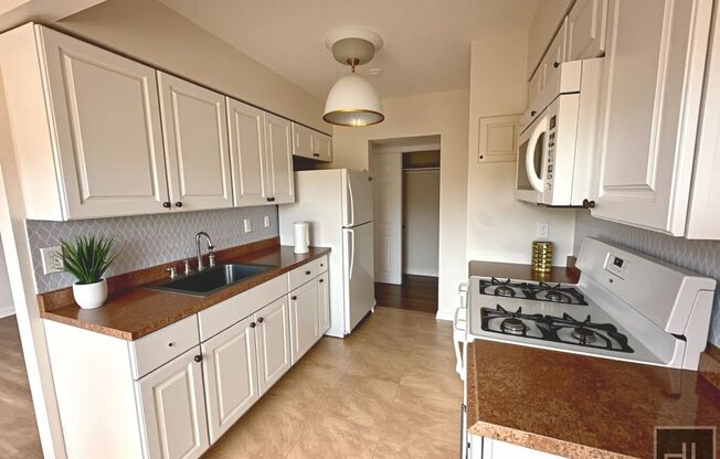 ROCKLAND Rockland Avenue 2F