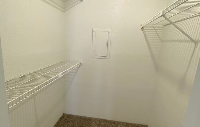 2 beds, 2 baths, 1,038 sqft, $1,085, Unit 1101