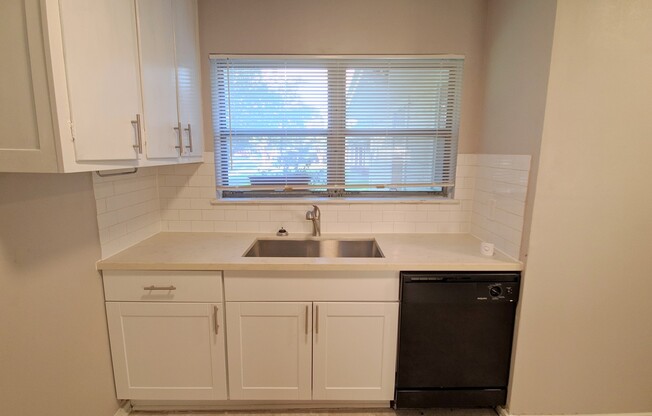 3 beds, 1 bath, $1,545