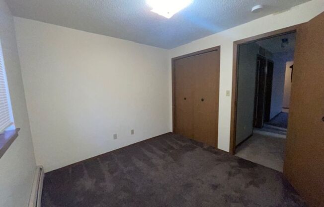 2 beds, 1 bath, $850, Unit Unit 7