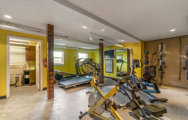 1 bed, 1 bath, 700 sqft, $1,700, Unit 06