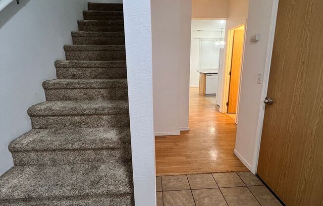 Pet Friendly 3 bedroom Townhouse!