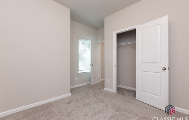 1275 TOWNE SQ