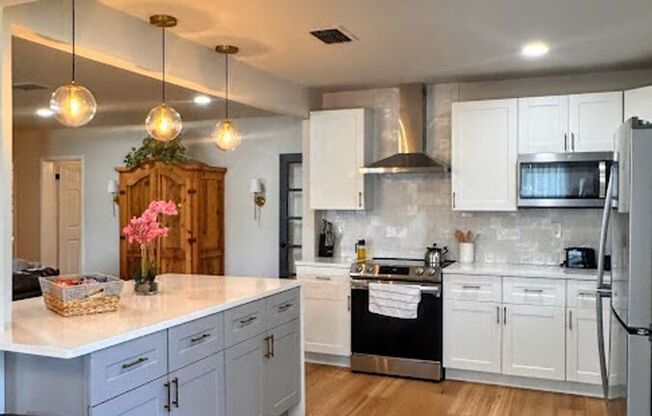 3012 JUSTAMERE LN