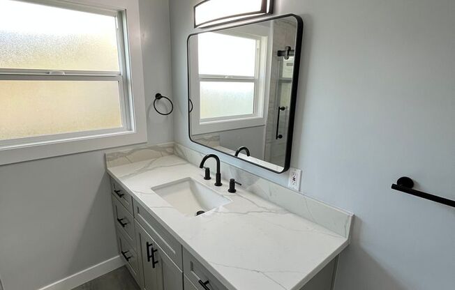 Miramar Pacific Partners LP-305 Calle Miramar