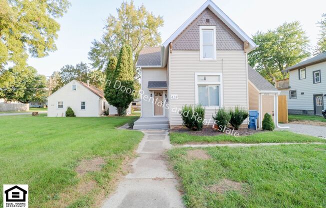 428 Lincoln Highway E