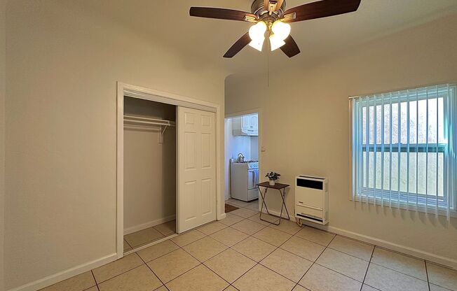 Studio, 1 bath, 350 sqft, $1,195, Unit 202