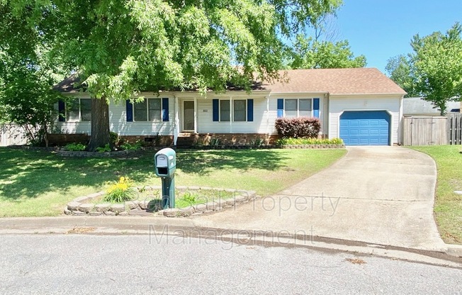 802 TIVERTON PL