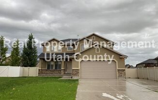 4 beds, 3 baths, $2,400