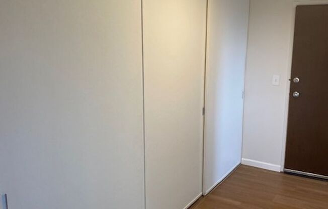 2 beds, 1 bath, 904 sqft, $1,865, Unit 3239