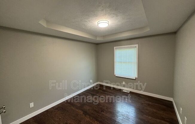 2710 N 1 ST