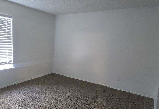 2 beds, 2 baths, 877 sqft, $1,299, Unit 0610