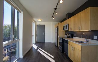 1 bed, 1 bath, $1,695, Unit 512