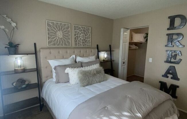 2 beds, 1 bath, 861 sqft, $1,695, Unit 105