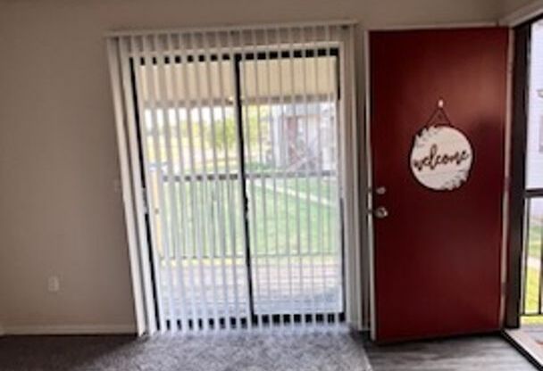 Hickory Grove Apartments