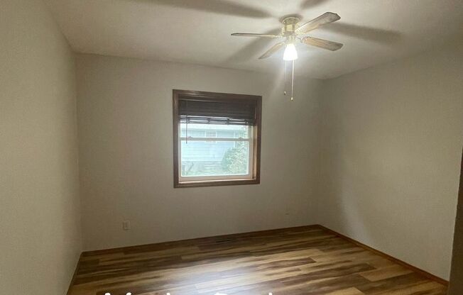 3 beds, 2 baths, $1,500