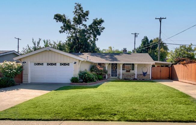 Charming Home in College Glen