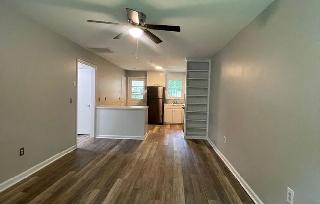 2 beds, 1 bath, $1,700, Unit B