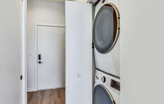 1 bed, 1 bath, 585 sqft, $2,400, Unit 3431-210