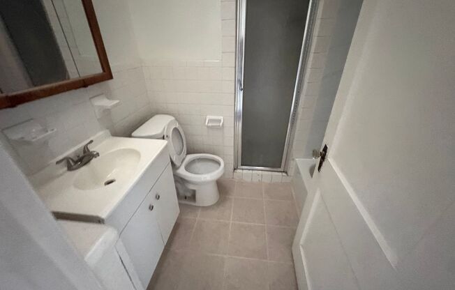 3 beds, 1.5 baths, $1,550