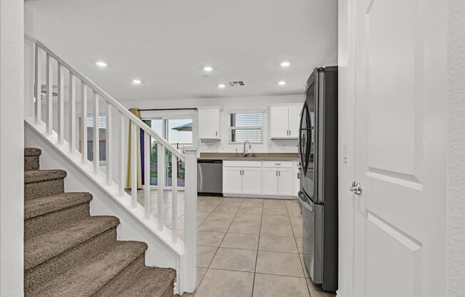 Henderson Townhouse With Views