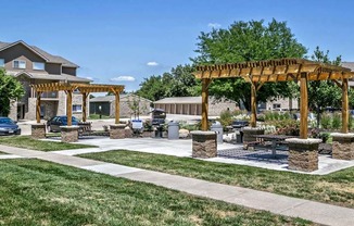 Meandering pathway at Lakeview Park, Lincoln, NE