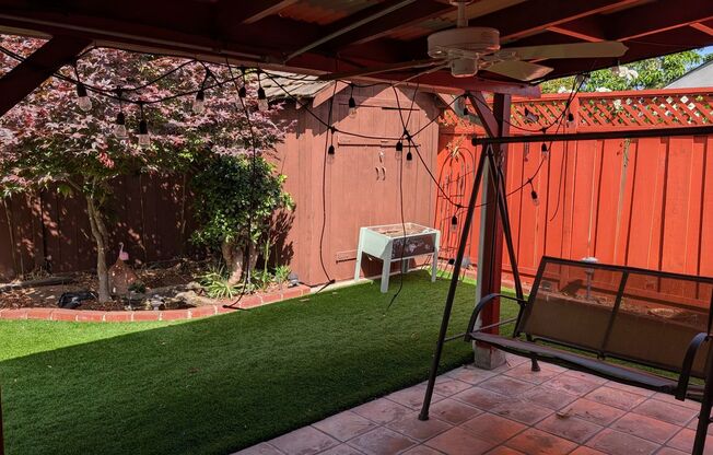 Beautiful 4 bedroom 2 bath home in Newark