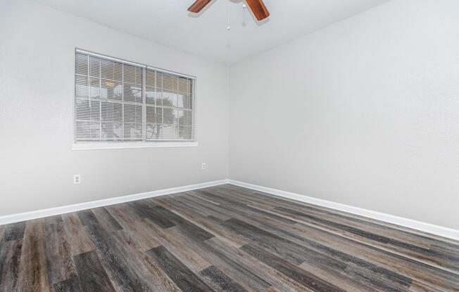 1 bed, 1 bath, 702 sqft, $805