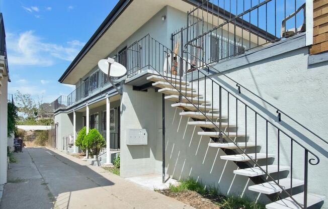 2901 Octavia St.