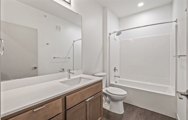 1 bed, 1 bath, 541 sqft, $1,345, Unit 415