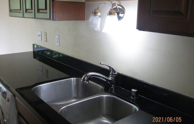 Townhouse Apartments