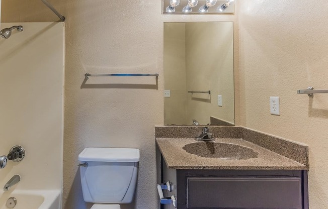 Emerald Park bathroom