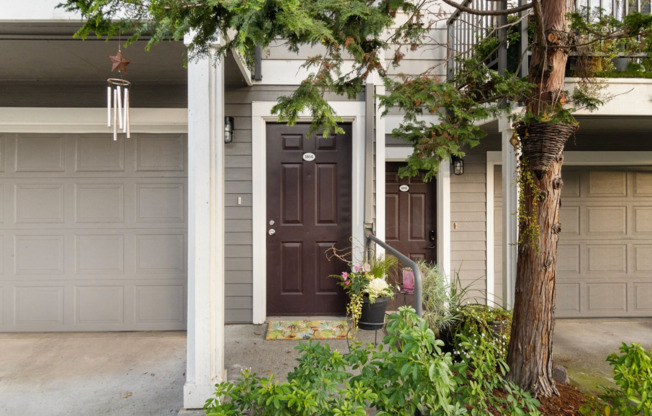 Live in Comfort, Convenience & Style Near the Vancouver Waterfront