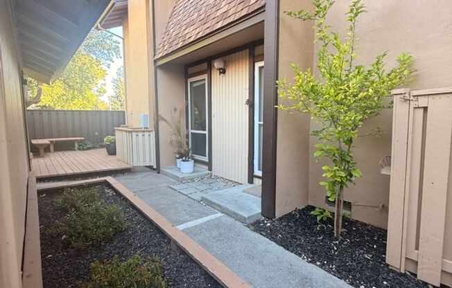 Welcome to this beautiful townhouse located in Walnut Creek-Countrywood 3 bedroom 2.5 Bath