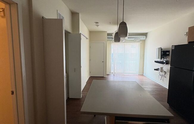 1 bed, 1 bath, 603 sqft, $1,400, Unit 203
